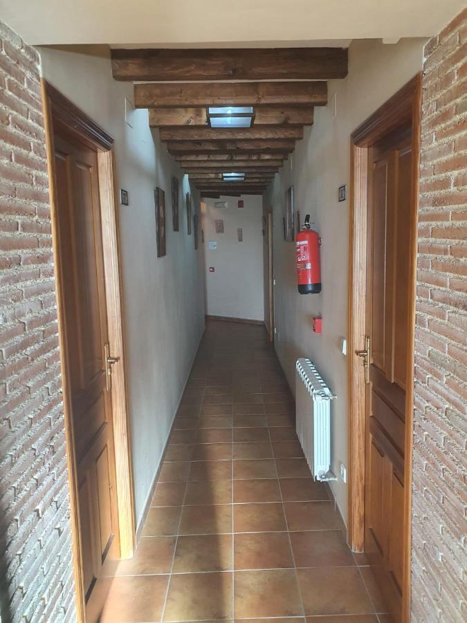 Hostal La Plata Oropesa Esterno foto